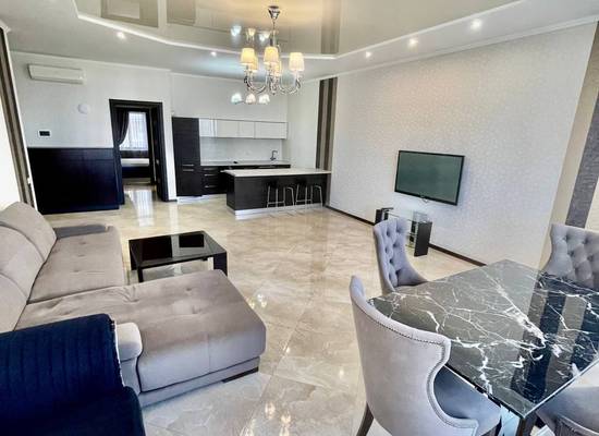 2-кімнатна квартира, 107,00 м², Грецька вул. — фото 1