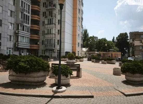 3-кімнатна квартира, 90,90 м², Середньофонтанська вул. — фото 1