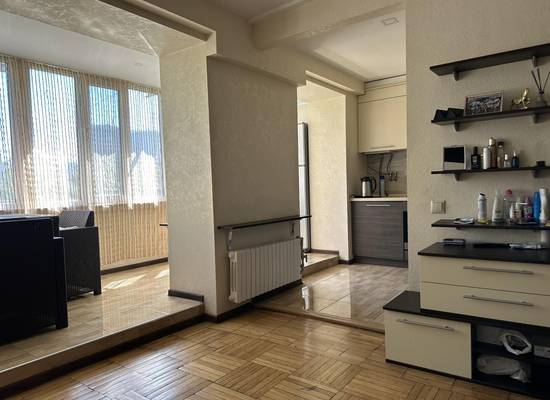 3-кімнатна квартира, 60,00 м², Академическая ул. — фото 1